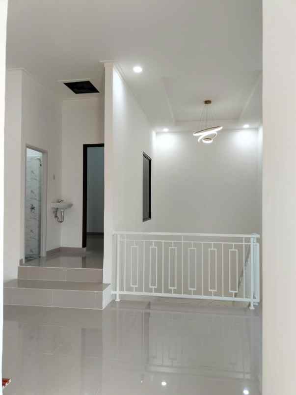 dijual rumah harapan indah