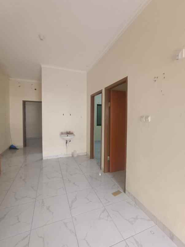 dijual rumah harapan indah