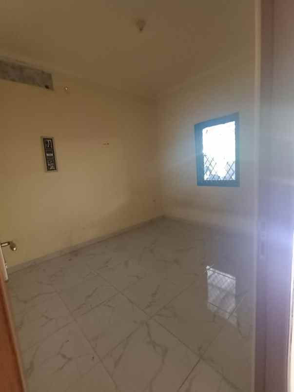 dijual rumah harapan indah