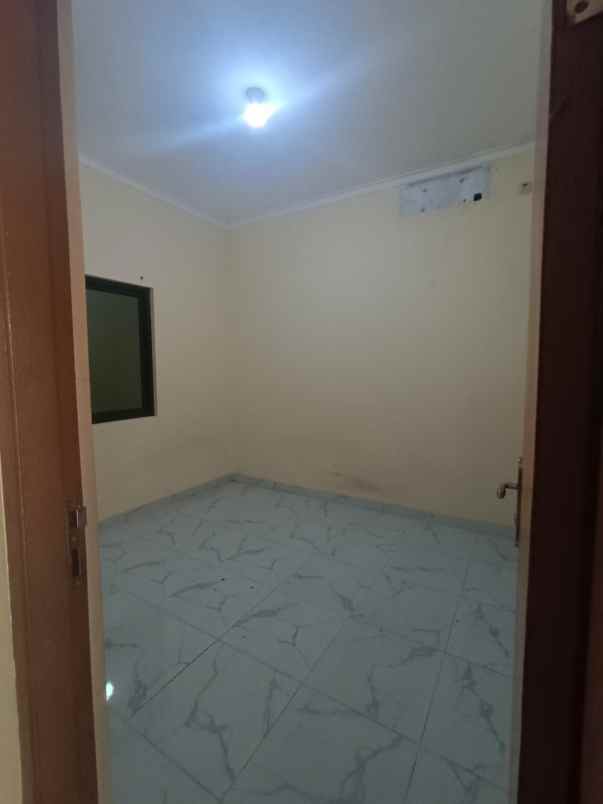 dijual rumah harapan indah