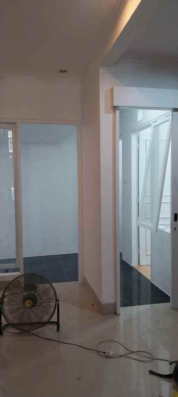 dijual rumah harapan indah cluster