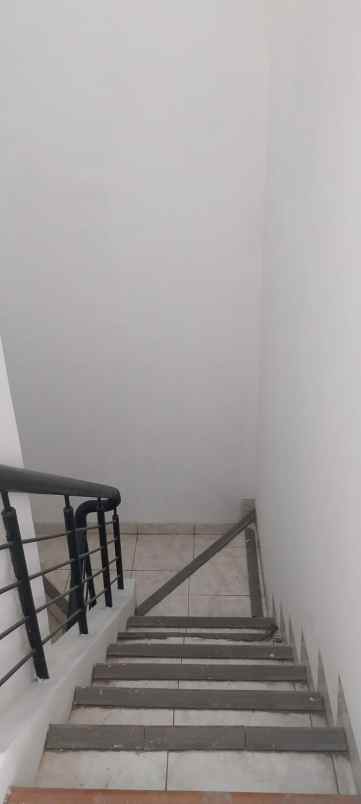 dijual rumah harapan indah cluster