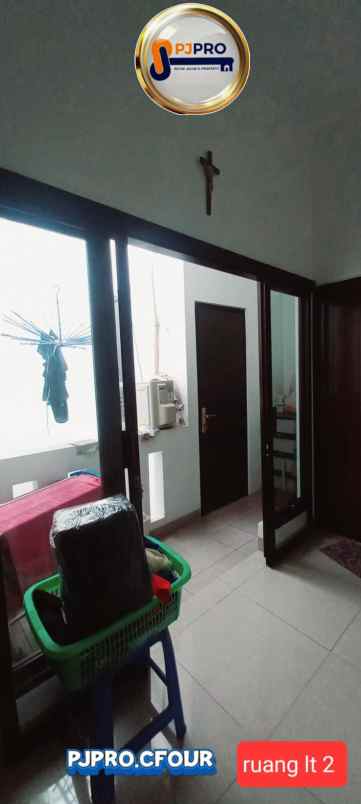 dijual rumah harapan indah cluster aralia