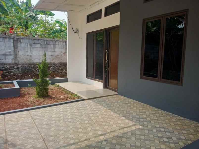 dijual rumah hook di sentul bogor 5 menit ke pintu tol