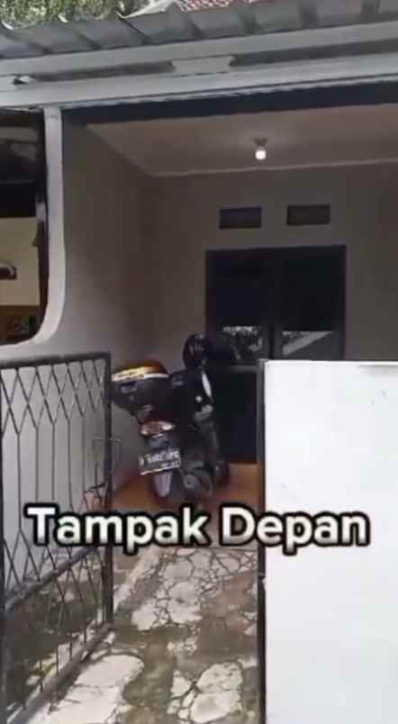 dijual rumah induk dan 2 pintu kontrakan strategis