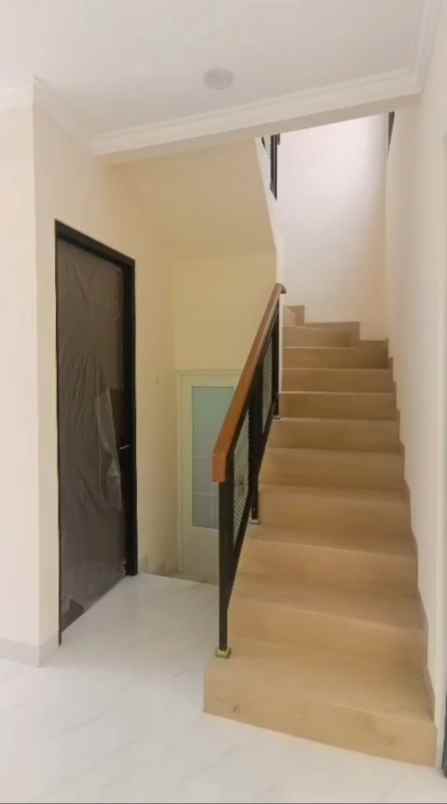 dijual rumah jagakarsa gandaria