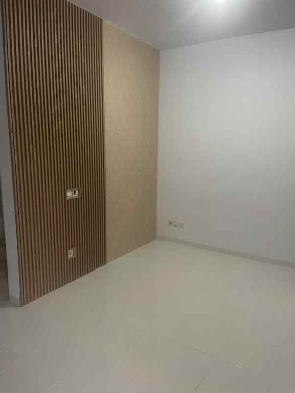 dijual rumah jakarta garden city cakung