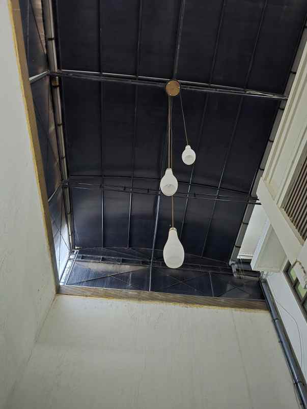 dijual rumah jalan central park a yani