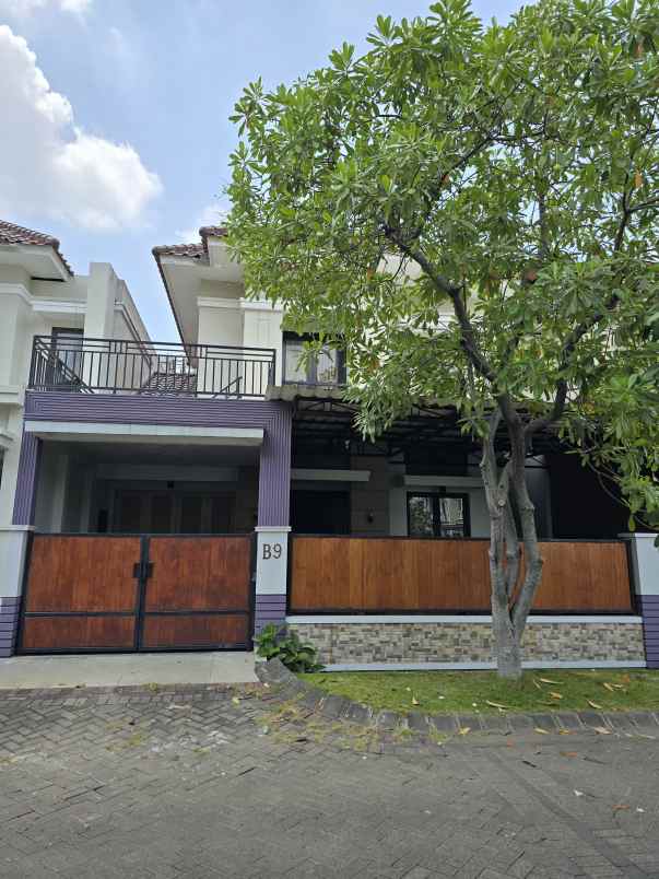 dijual rumah jalan central park a yani
