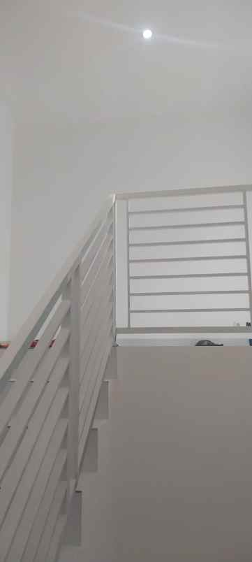 dijual rumah jalan gunung putri