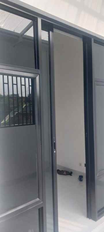 dijual rumah jalan gunung putri