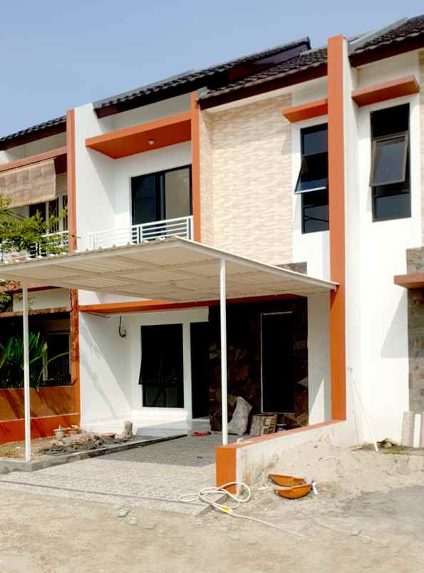 dijual rumah jalan gunung putri