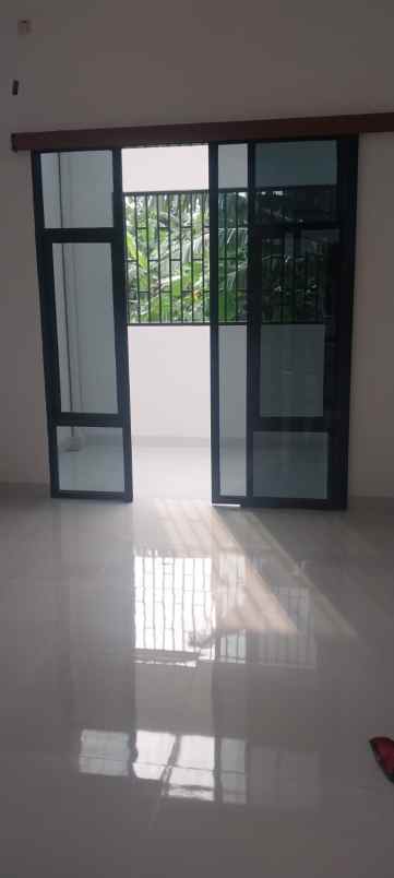 dijual rumah jalan gunung putri