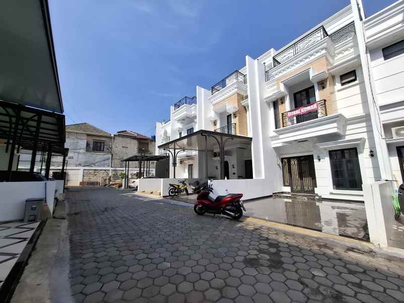 dijual rumah jalan kahfi 2 jagakarsa