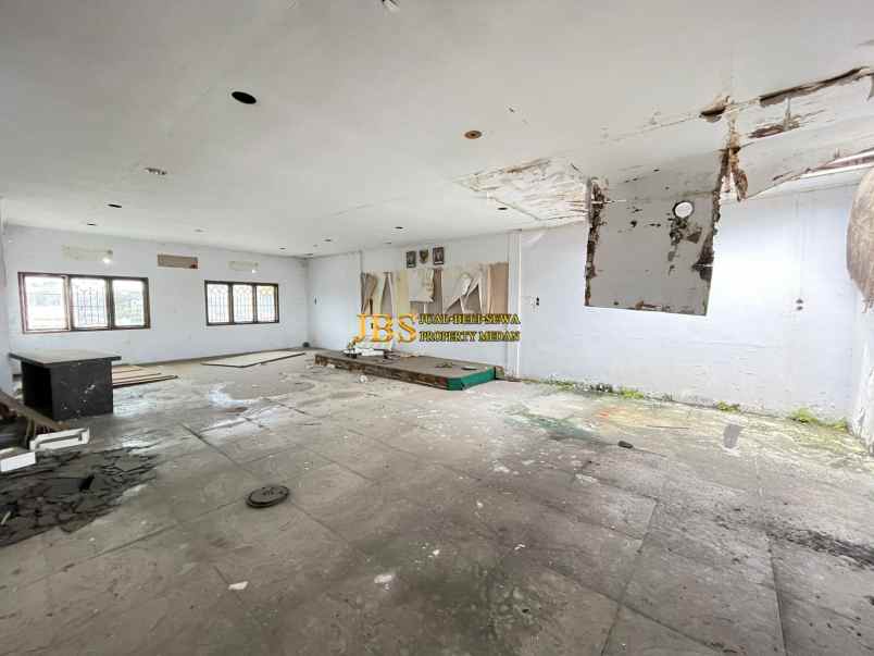 dijual rumah jalan perbaungan jl