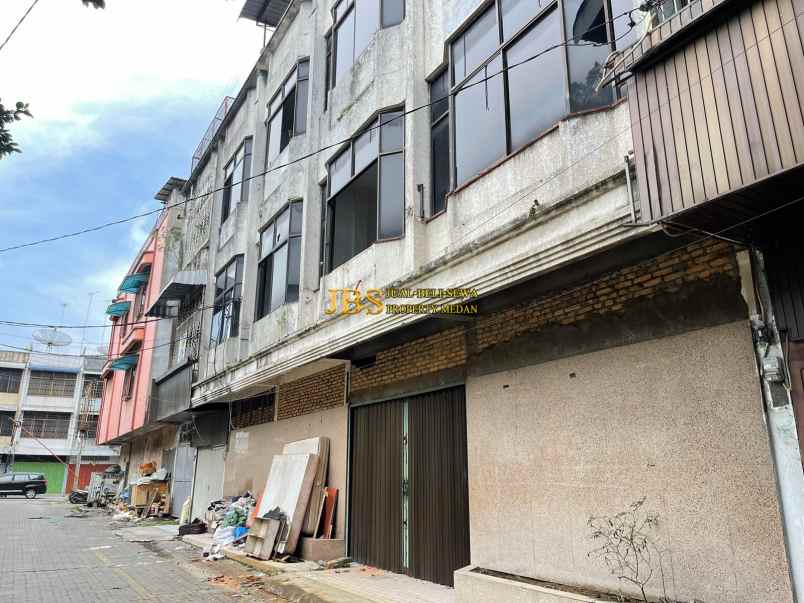 dijual rumah jalan perbaungan jl