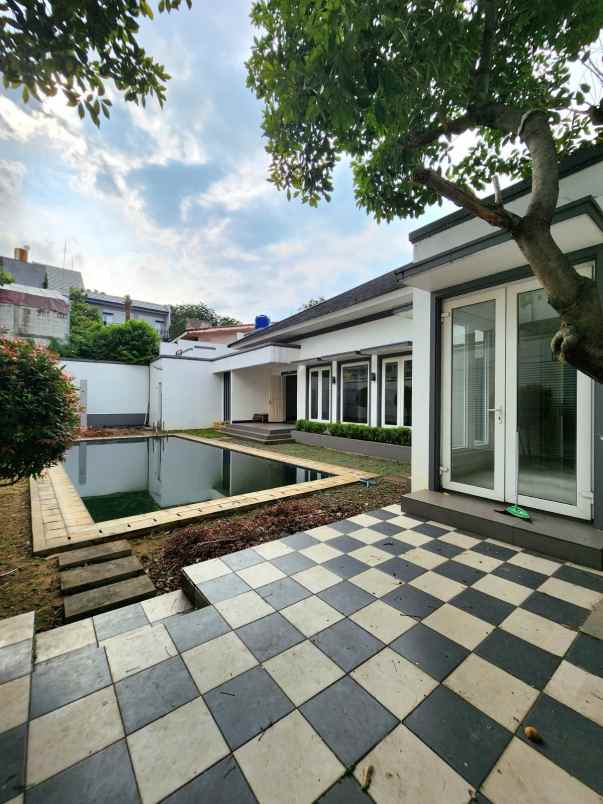 dijual rumah jalan raya bangka kemang