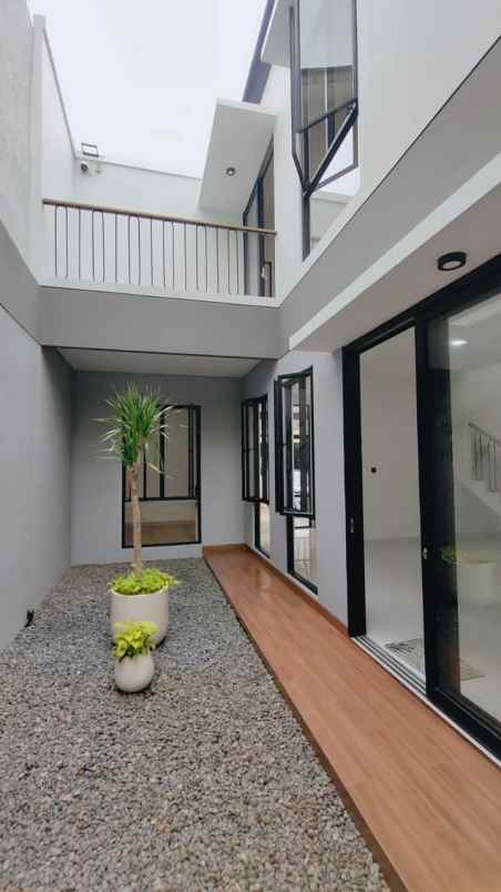 dijual rumah jalan raya bintaro jaya