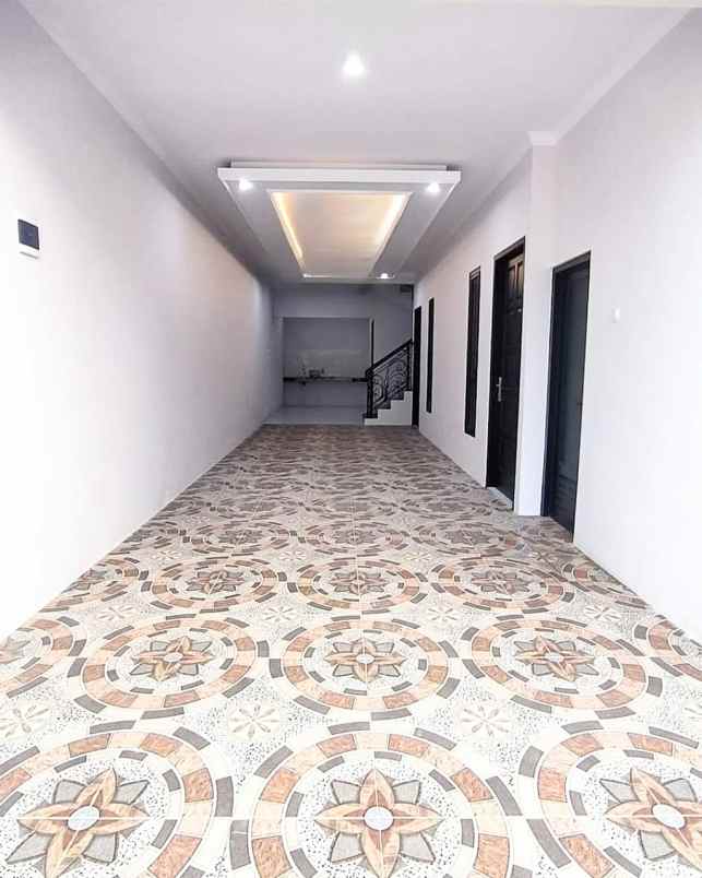 dijual rumah jalan raya jati padang jakarta