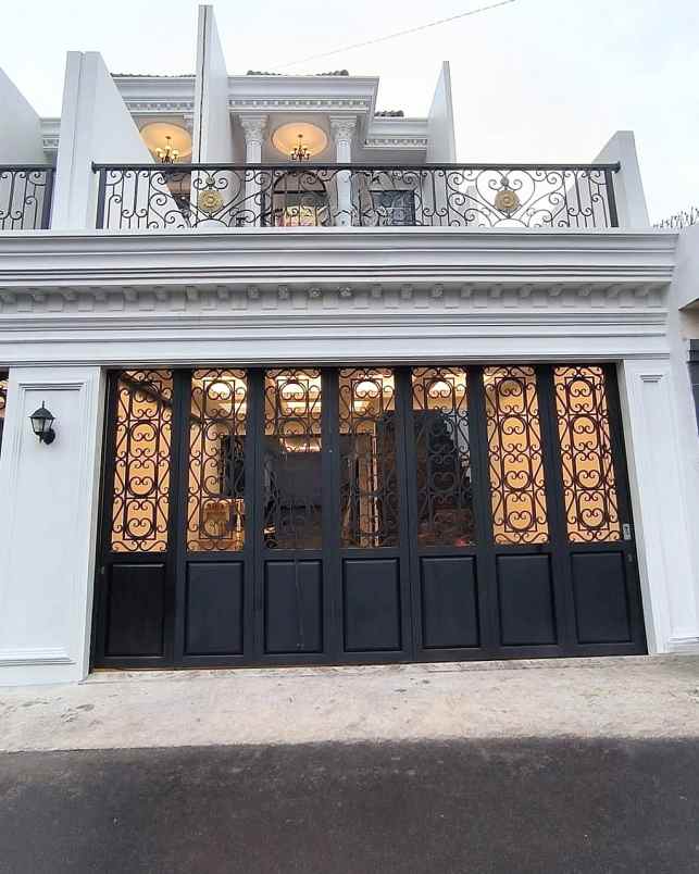 dijual rumah jalan raya jati padang jakarta