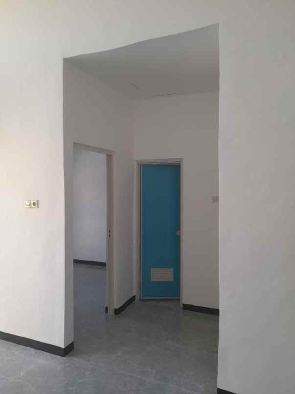 dijual rumah jalan raya krian sidoarjo