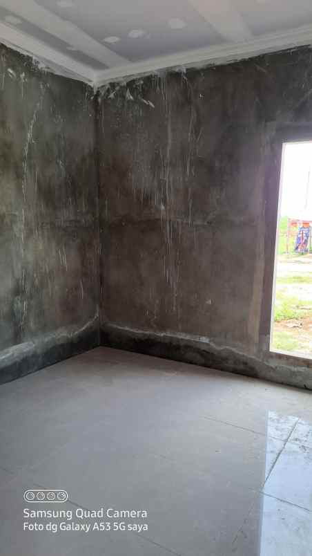 dijual rumah jalan raya lubang buaya