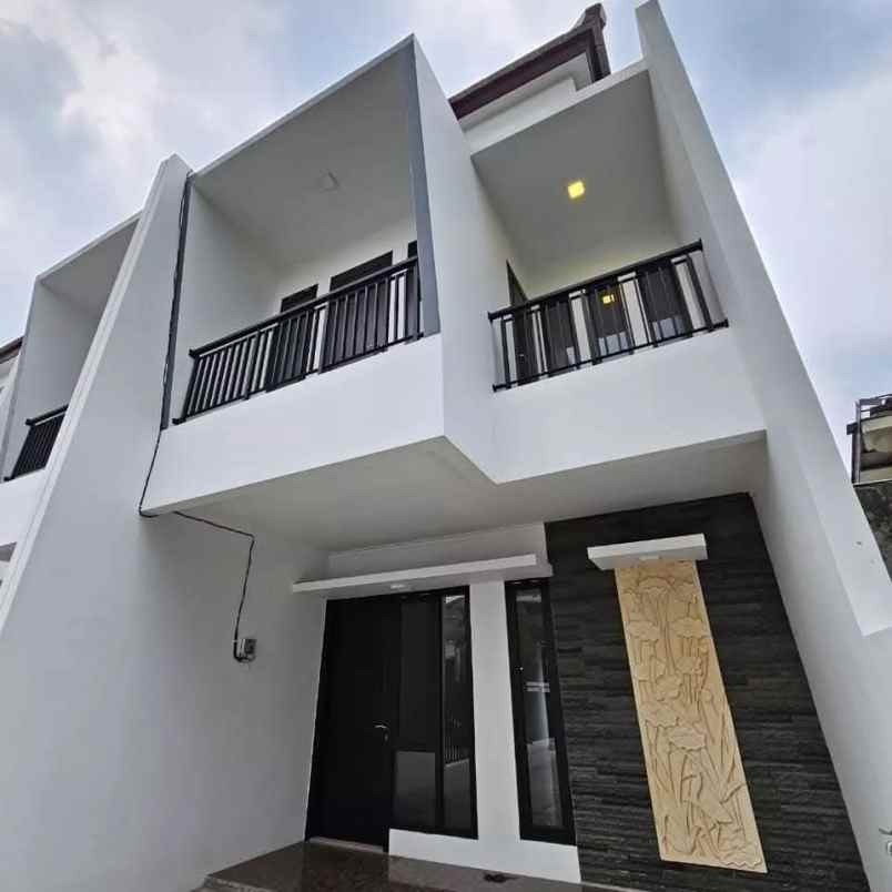 dijual rumah jalan raya pondok cabe