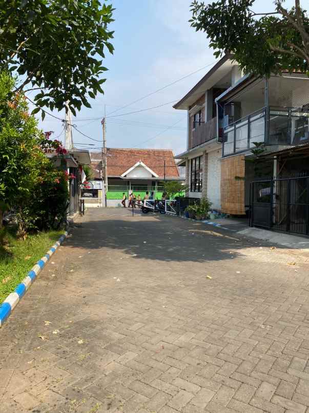 dijual rumah jalan teluk bayur arjosari