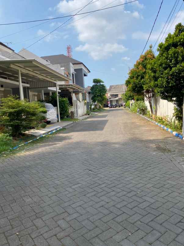 dijual rumah jalan teluk bayur arjosari