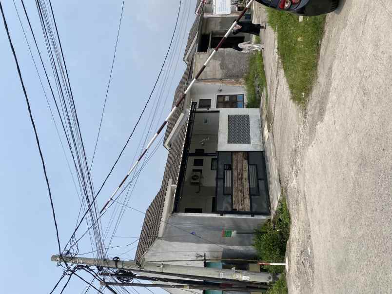 dijual rumah jaln raya megu cisoka kab
