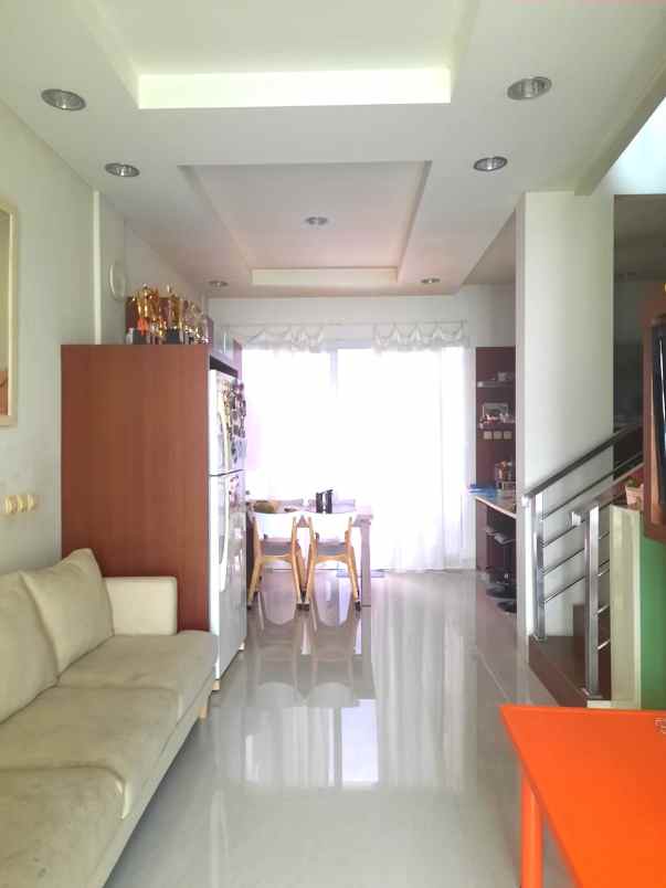 dijual rumah janur kuning residence