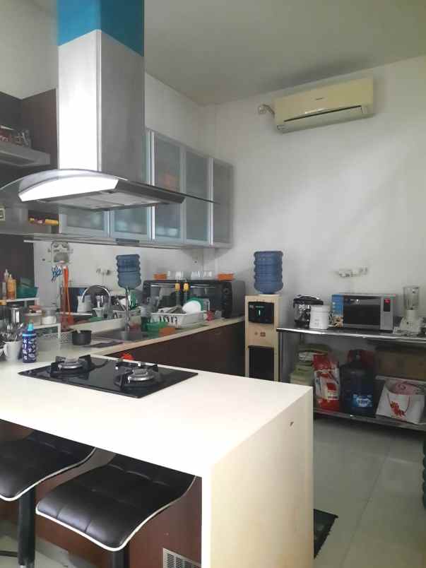 dijual rumah janur kuning residence