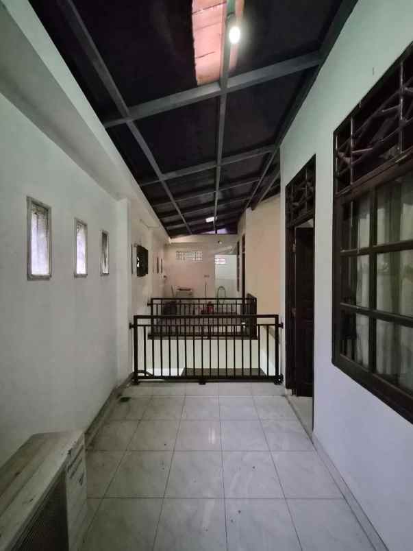 dijual rumah jatibening