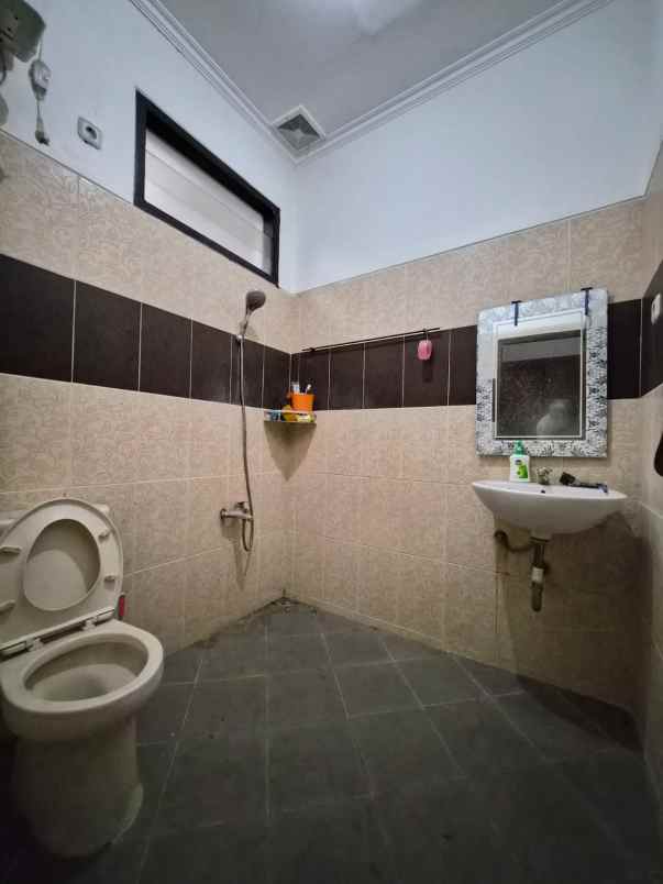 dijual rumah jatibening