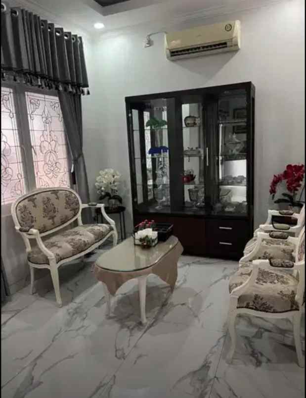 dijual rumah jatibening estate jati