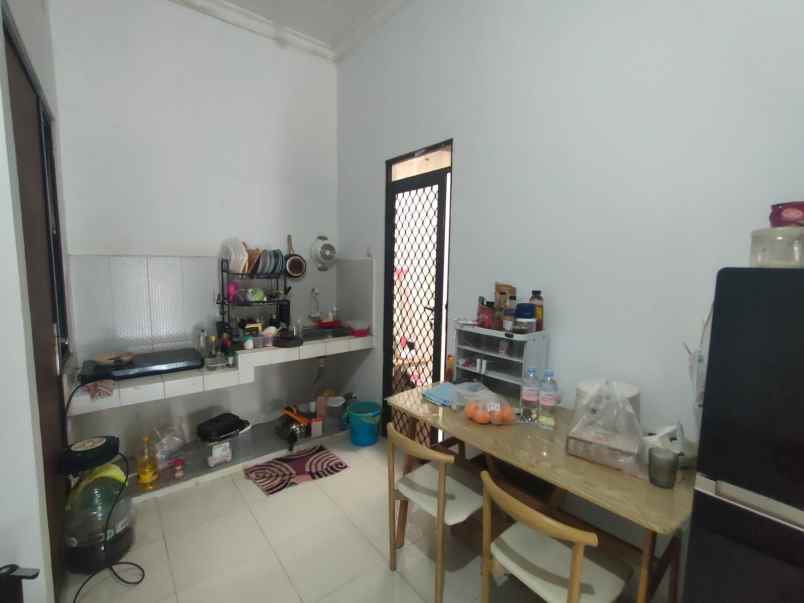 dijual rumah jatiwaringin