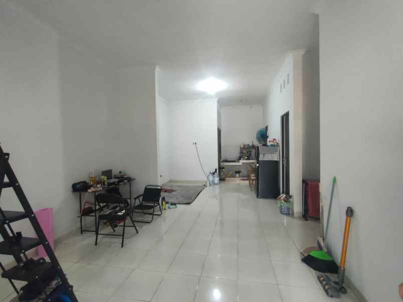 dijual rumah jatiwaringin