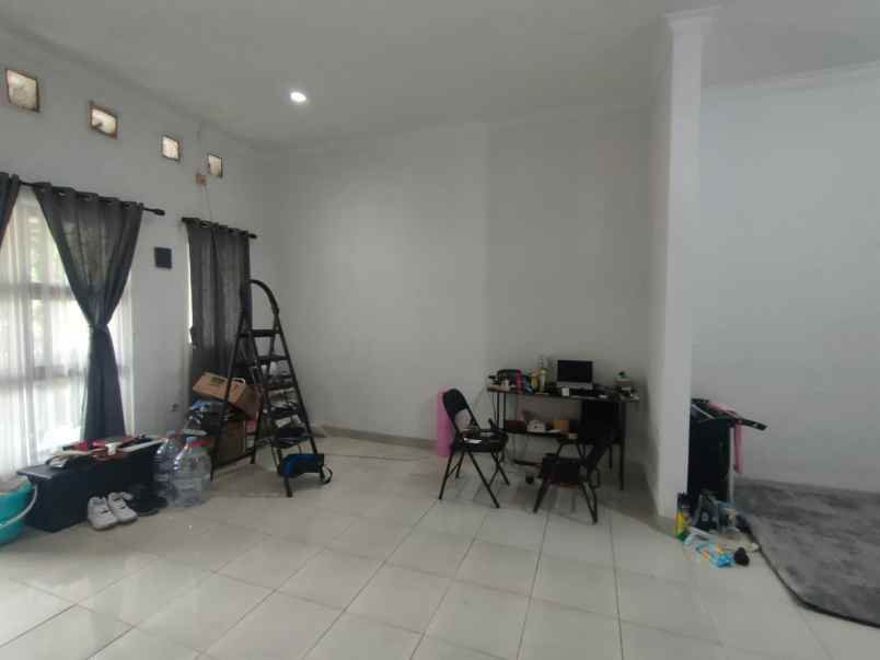 dijual rumah jatiwaringin