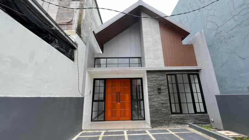 dijual rumah jelidro