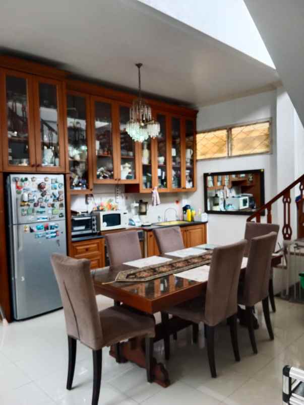 dijual rumah jl almustaqim no 66