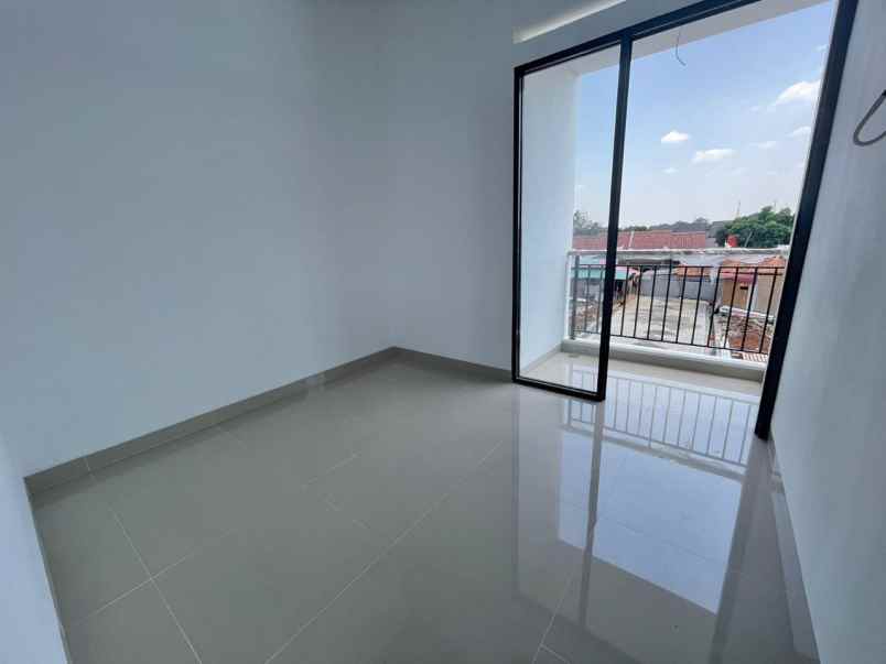 dijual rumah jl amd babakan pocis