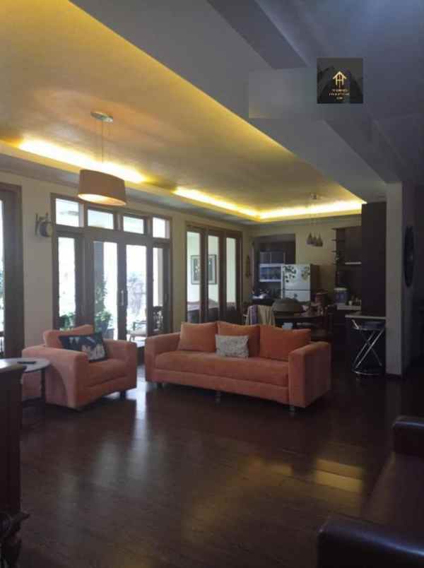 dijual rumah jl antapani buah batu