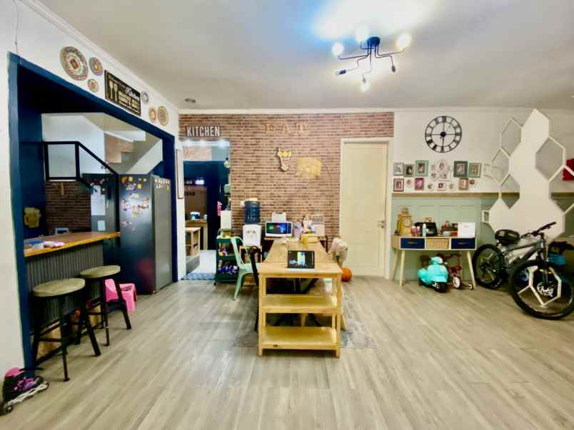 dijual rumah jl banjarsari antapani