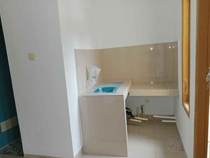 dijual rumah jl buwek raya