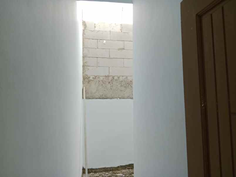 dijual rumah jl buwek raya