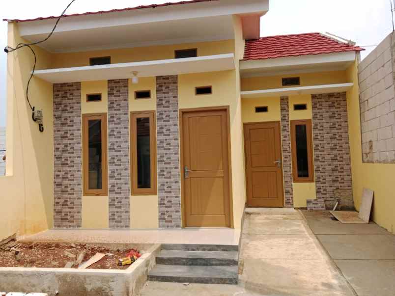 dijual rumah jl buwek raya