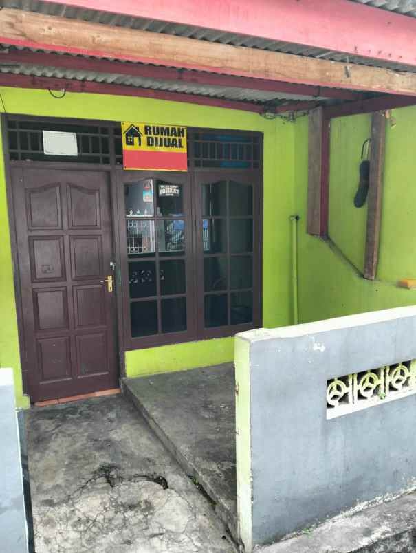dijual rumah jl cemara