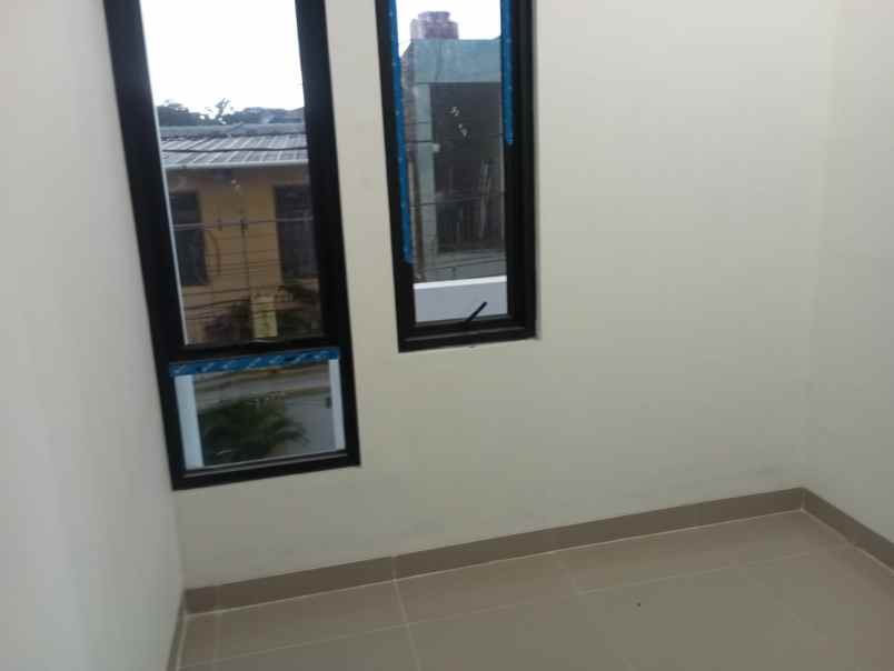 dijual rumah jl cijantung pasar rebo