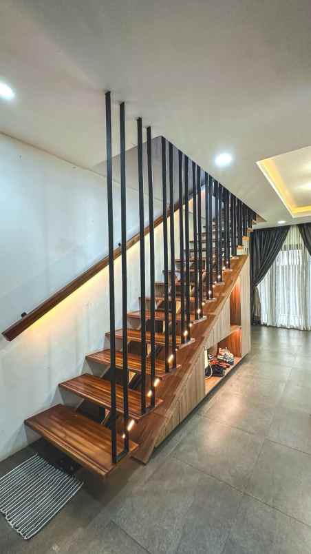 dijual rumah jl cimahi utara