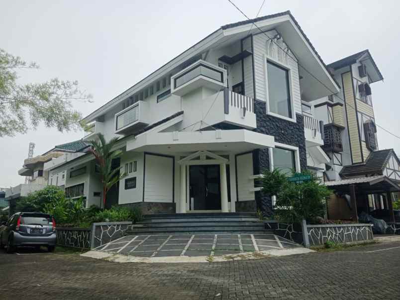 dijual rumah jl dr angka karangkobar
